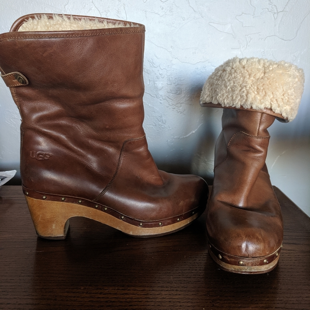 Size 8 brown leather UGG boots
